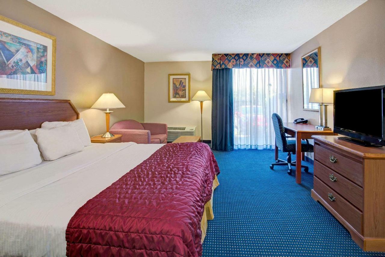 Garnet Inn & Suites Ορλάντο Εξωτερικό φωτογραφία
